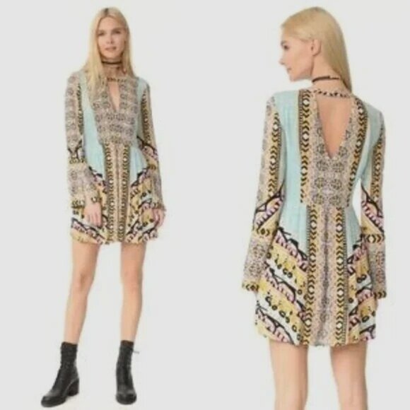 Free People Dress Womens Blue green Tegan Border Print Bell Slv Boho Mini size 2 - Picture 1 of 10